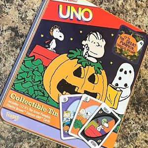 Snoopy/Charlie Brown Uno game with Collectible tin